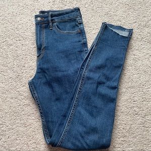 Hollister blue jeans, size 3R